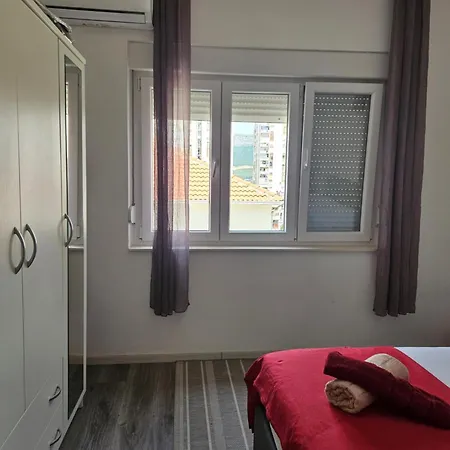 Apartment West Gate Split